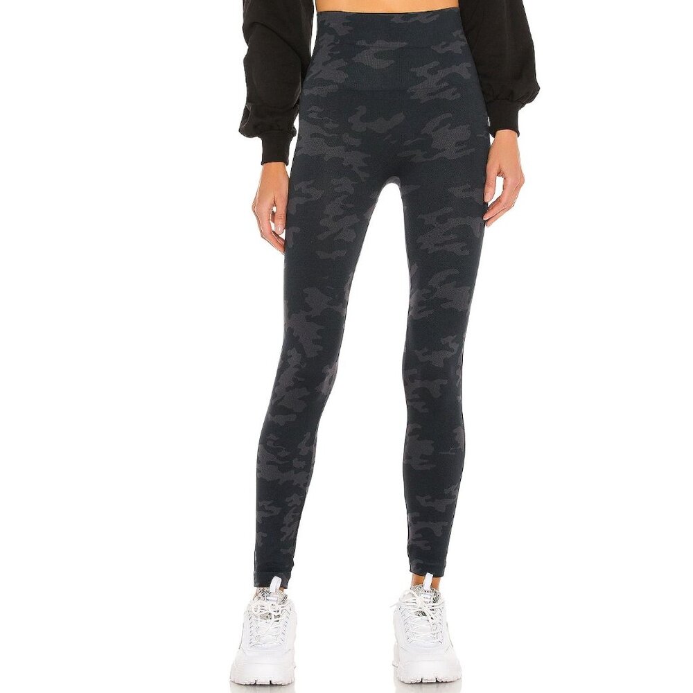 SPANX High Rise Leggings Womens M Black Look At Me Now Camo Seamless Athliesure